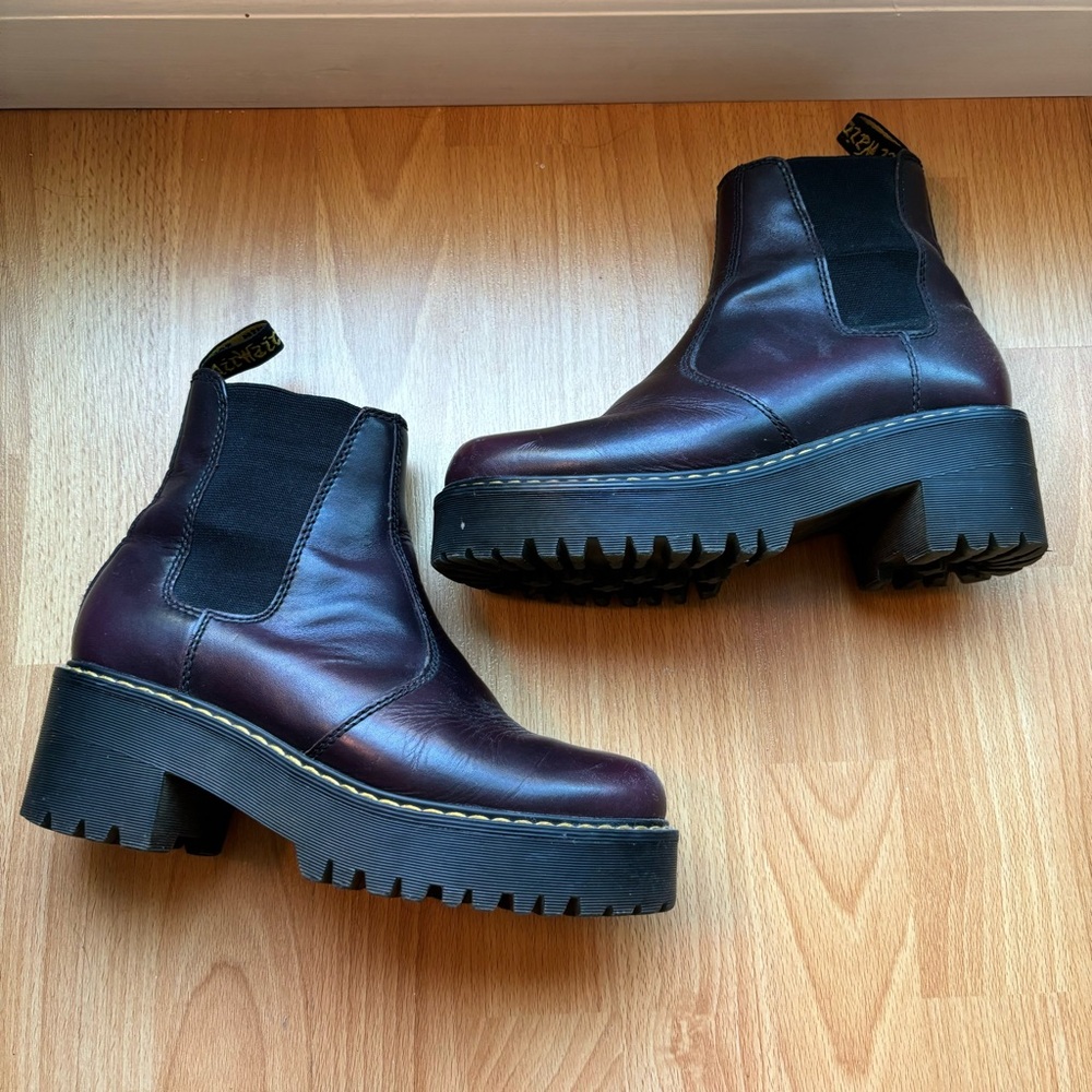 Dr. Martin platform Chelsea boots (deep maroon)
